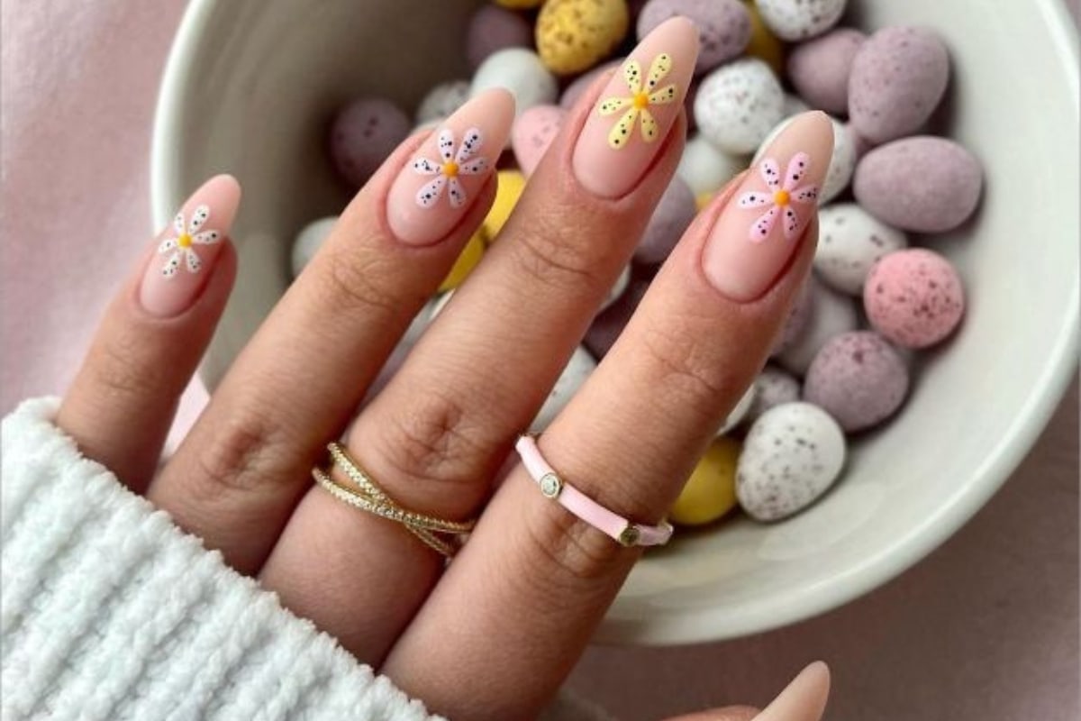 30 Mini Egg Nail Styles To Drool Over This Easter Scratch