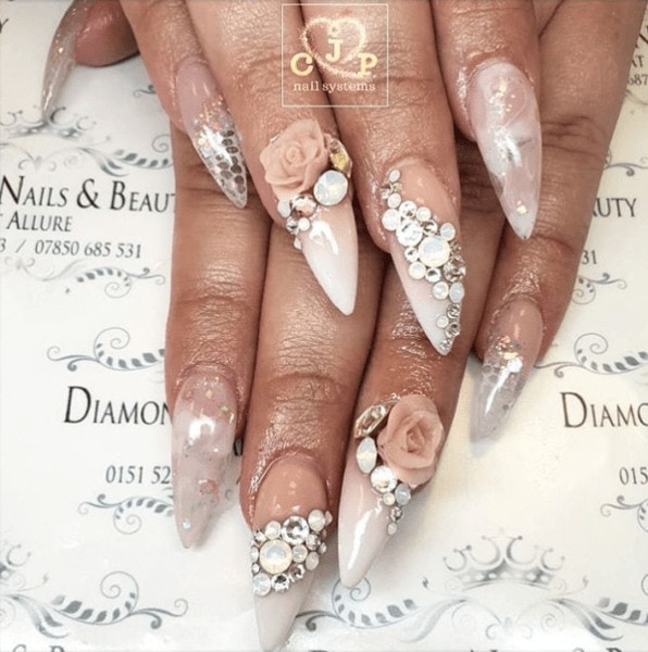 Diamond Nails Beauty