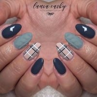 Laura Easby Nails
