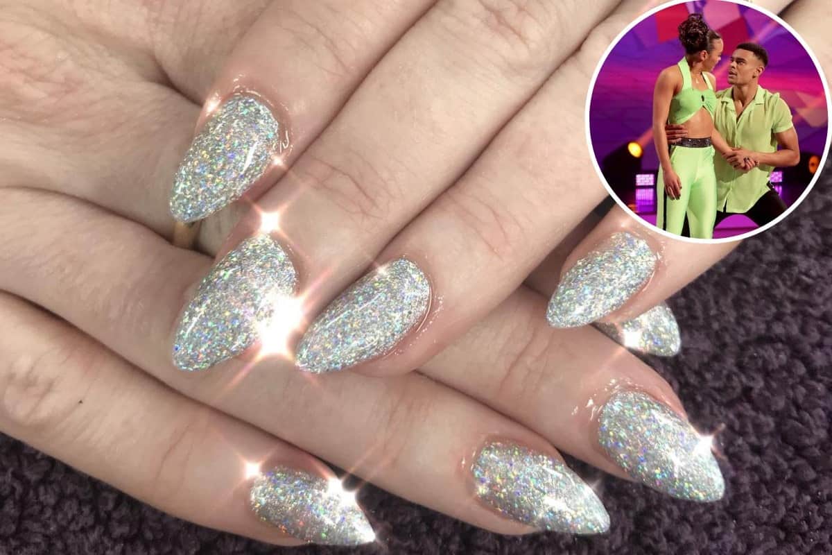 The Best Glitter Nail Ideas For Your Winter 2023 Manicures