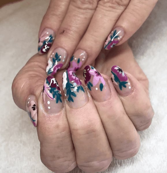 Chantelle at don't be gelish beauty.jpg