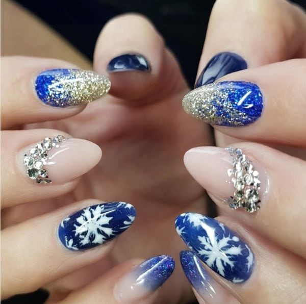 Wintery design by @johanna4nails