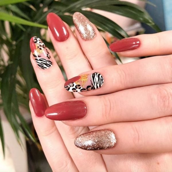 @omynails adds a touch of animal print