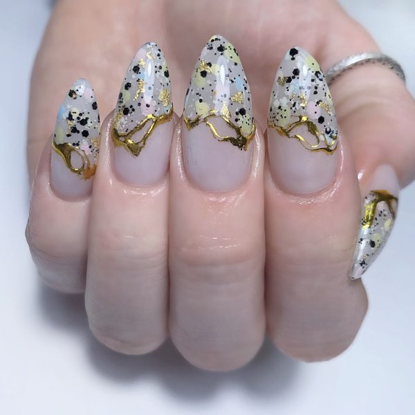 Terrazzo tile nail art – Scratch