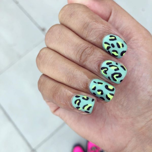 Bold and bright leopard print from @by__shakira