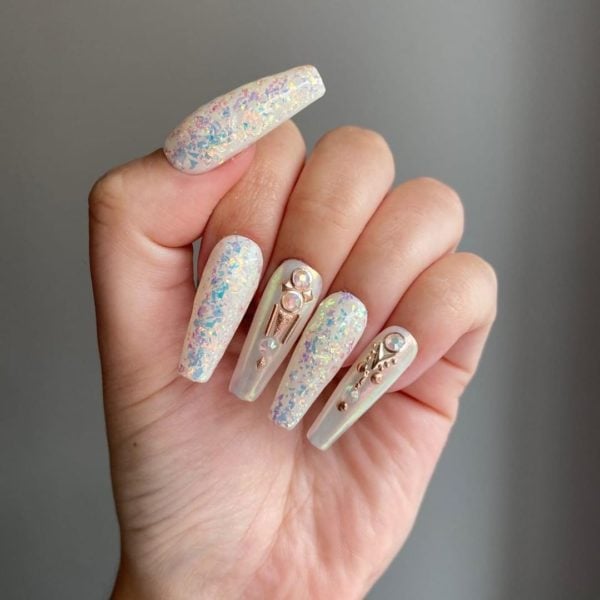 @jw_nailartist tagged us in this sparkling design