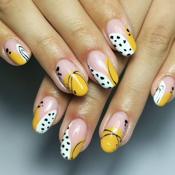 @bossnailsmandy created this abstract autumnal look