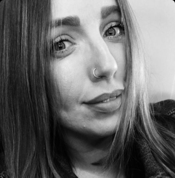 Nail tech launches resin nail tool tray Scratch