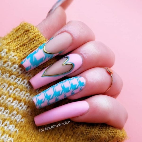 We love this pastel hues in this design by the team at Cute But Deadly Nail Co