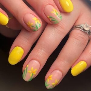Daffodil Nails Bebliss.uk