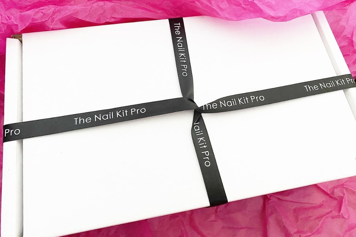 Nail kit pro subscription box