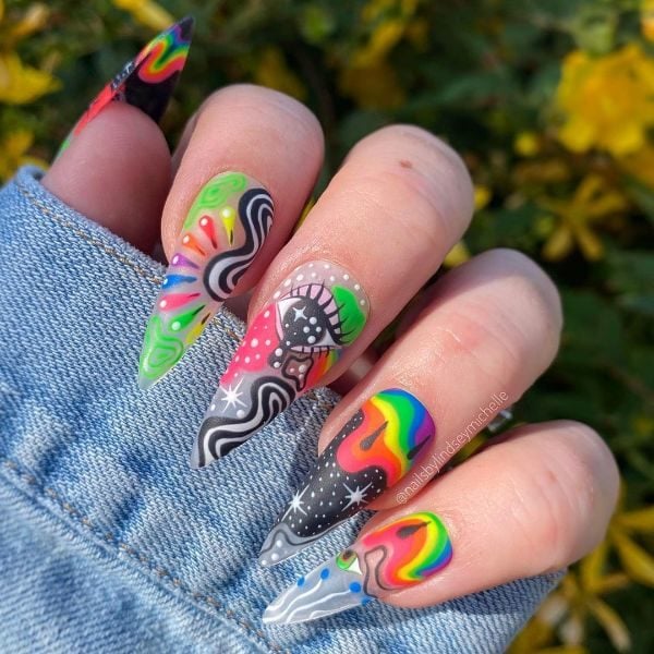 @witchfacenails