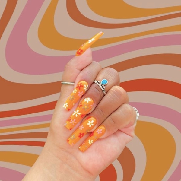 Orange nails - Scratch Magazine