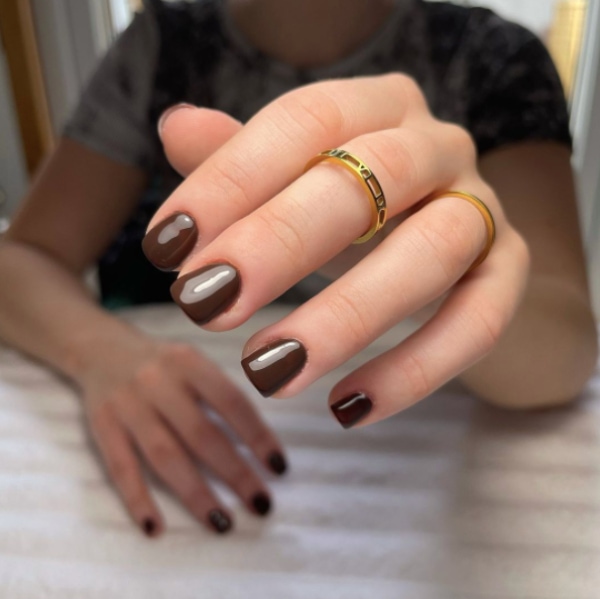 Brown Nails - Scratch Magazine