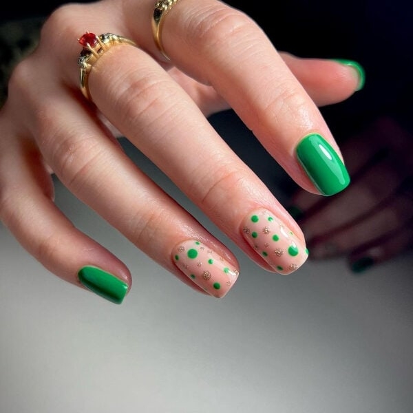 Dark Green Nails Royalty-Free Images, Stock Photos & Pictures | Shutterstock