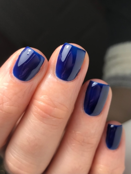 natalia hudson dark blue nails