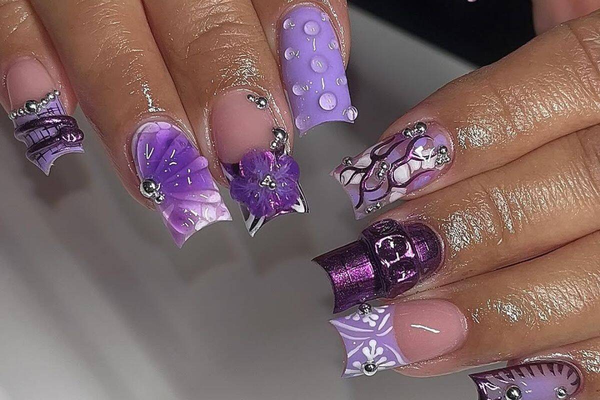 Lilac nails