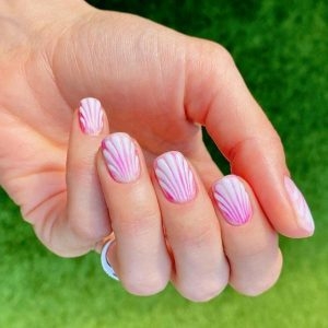 Pink Seashell Nails Step 9