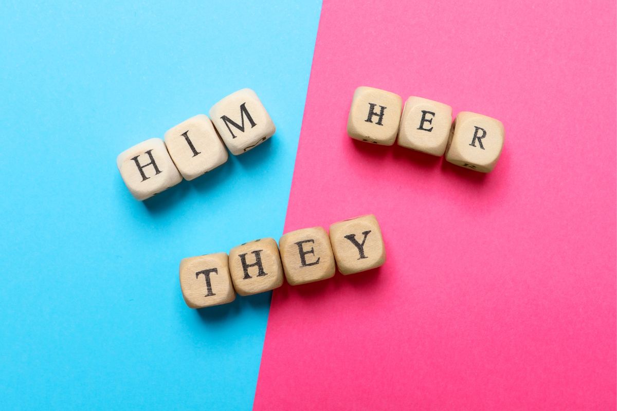 Pronouns lead