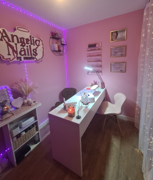 home nail salon decorating and set up ideas, nail technician room decor, nail station ideas, nail room