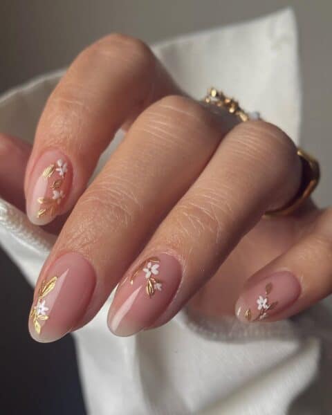 Nail blisss 