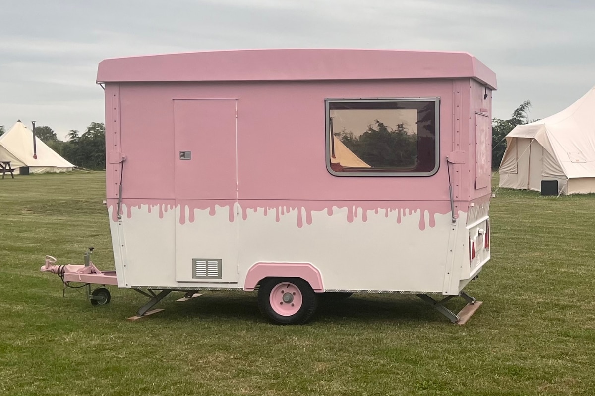 Lucy's glamourvan in deal