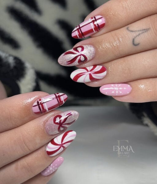 Image courtesy of Instagram.com/nailsbyemgillard