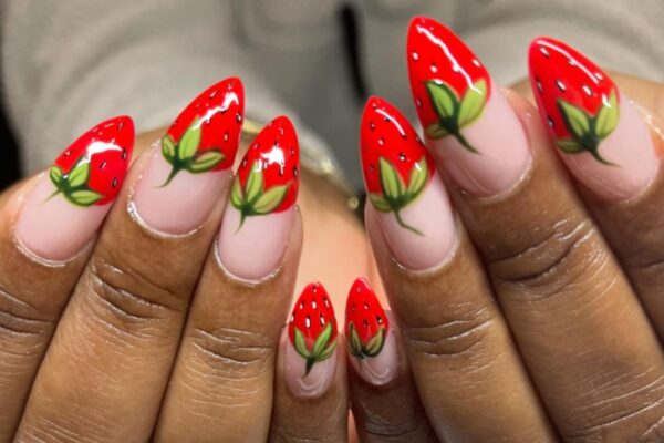 Strawberry Nails Header