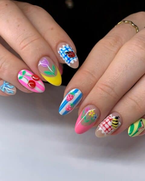 Sophrainbownails