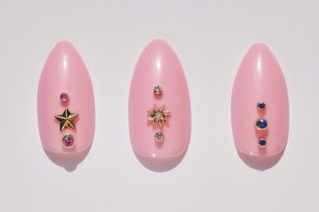 Jessie V E Close Up Nail Charms