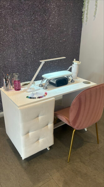 Liv Desk