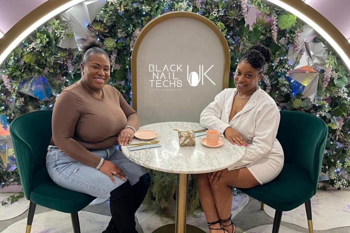 Black Nail Techs Uk Rachael And Selina With Logo