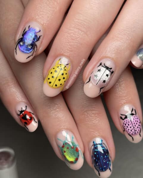 Image courtesy of Instagram.com/morning.glory_nails