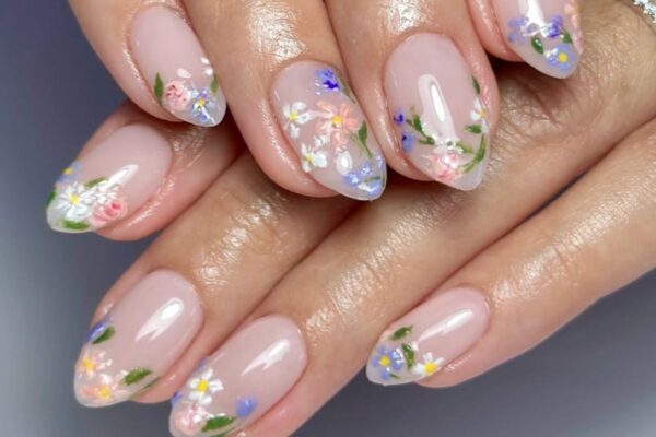 8 must-know spring/summer 2025 nail art trends – Scratch