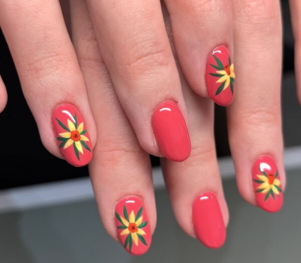 Nailsbylilyvine