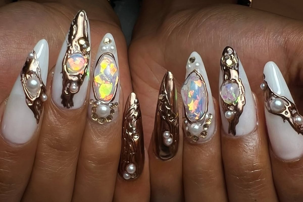 Chrome nail header