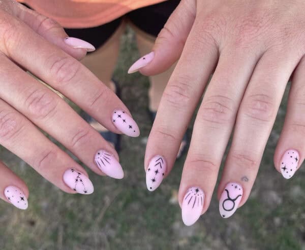 Image courtesy of Instagram.com/aprils.nailz