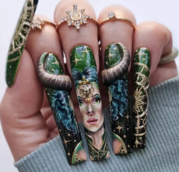 Image courtesy of Instagram.com/glamliciousnails