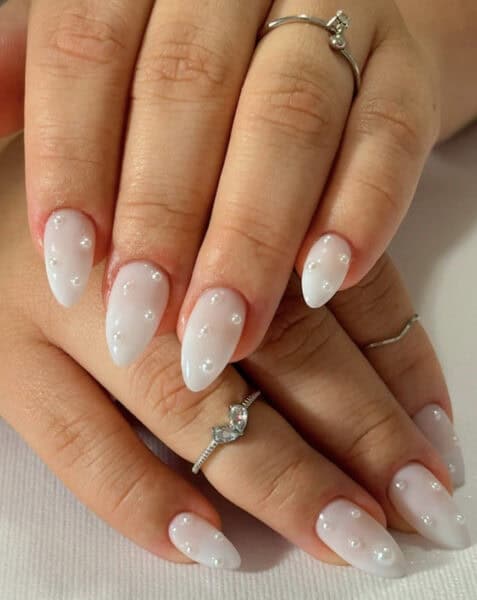 Gel bitchy nails