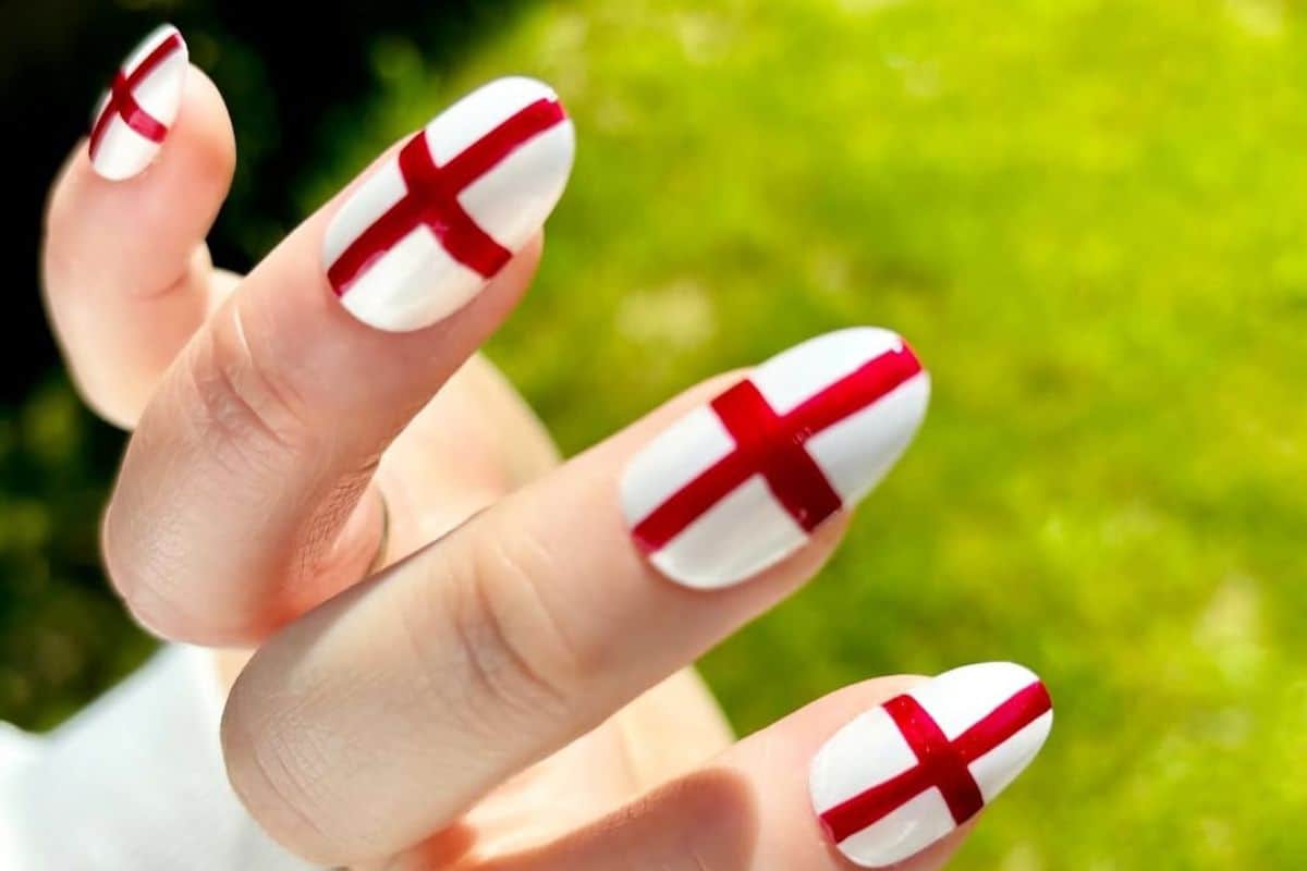 England euros nails