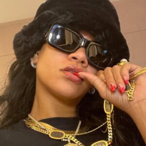 Rihanna lead