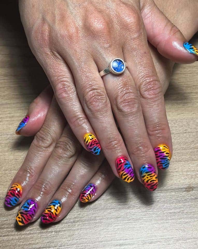 Omg nails & tanning