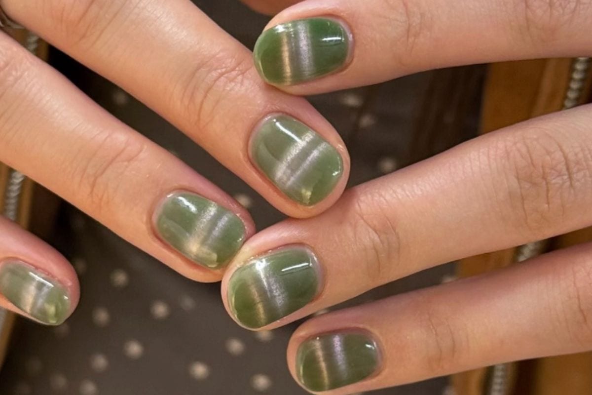 Barcode nails lead image courtesy of Instagram.com/b.by_you