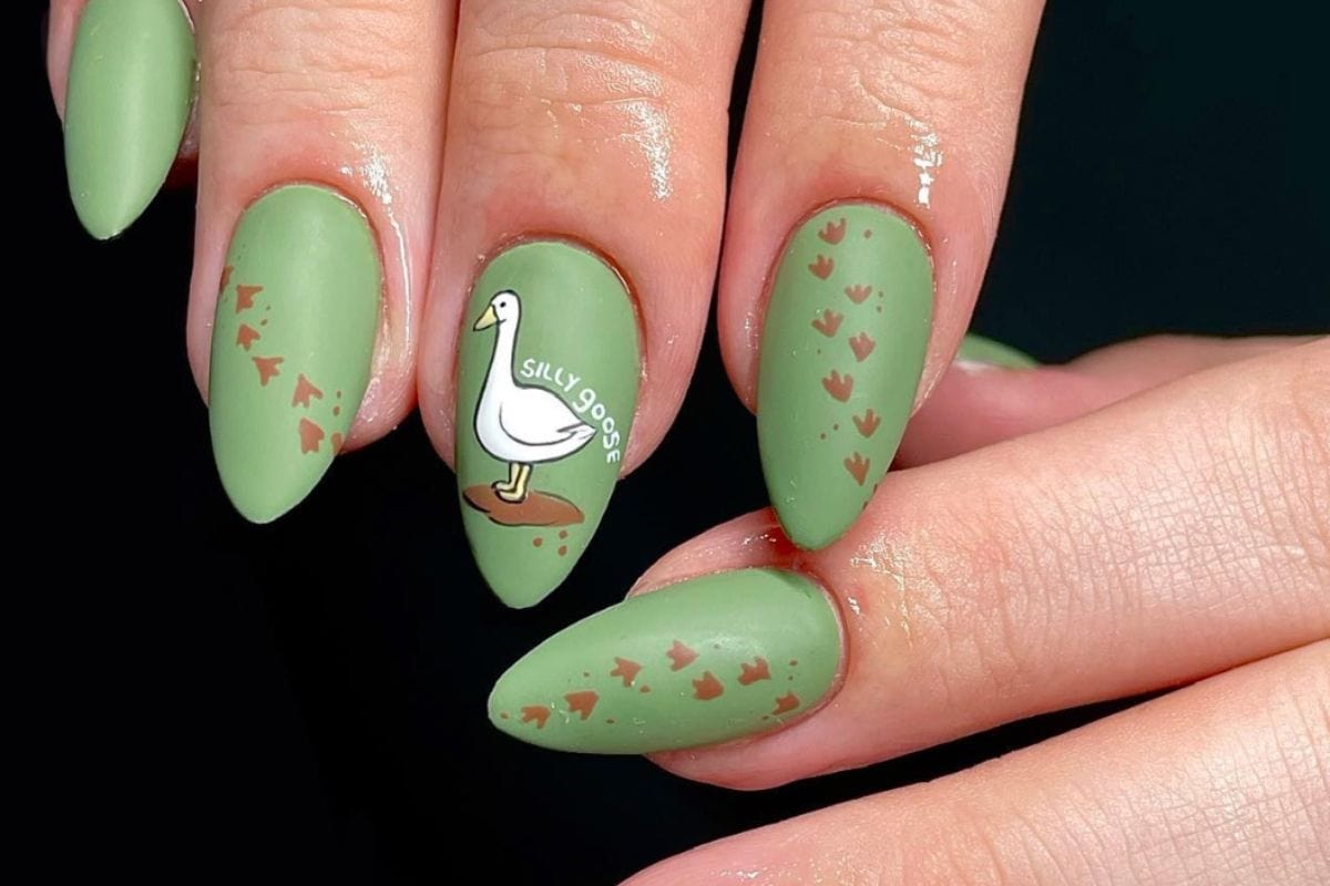 Silly goose nails lead image courtesy of Instagram.com:nailzz_by_kat
