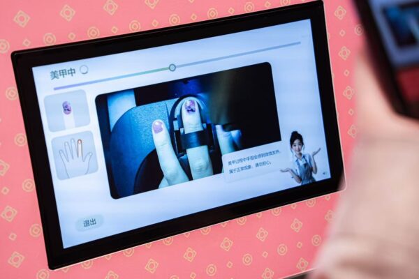 AI nail machine brings Disney nail art to Shanghai shoppers - Scratch